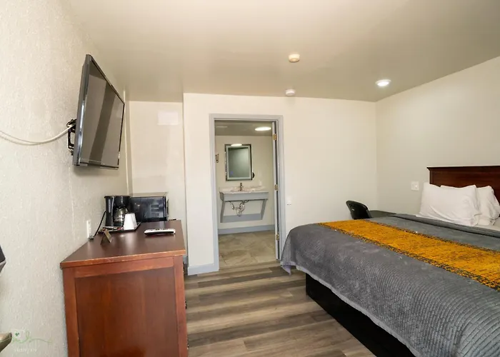 Indian Mound Motel